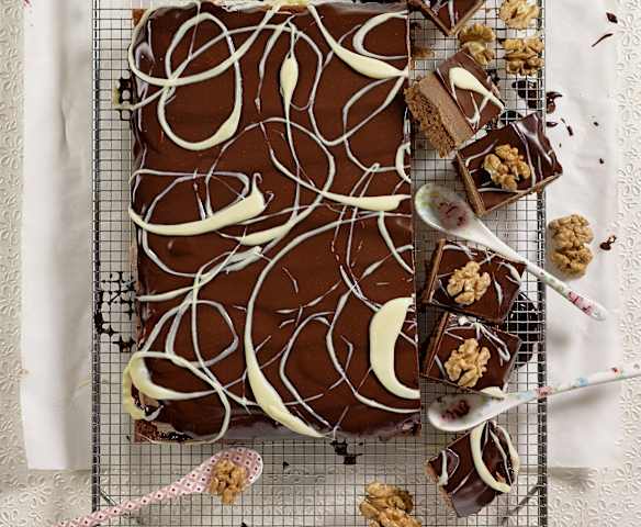 Betrunkener Isidor (Rum-Nuss-Schnitte) Betrunkener Isidor (Rum-Nuss-Schnitte)